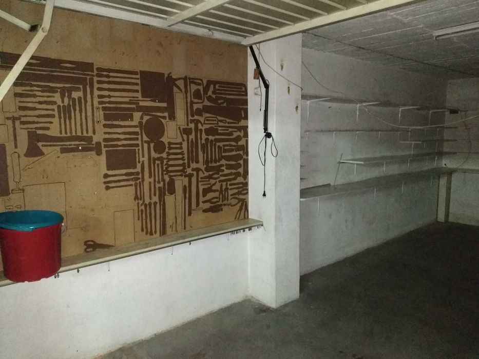 Garagens para arrendamento - Cacém / Rio de Mouro / Rinchoa
