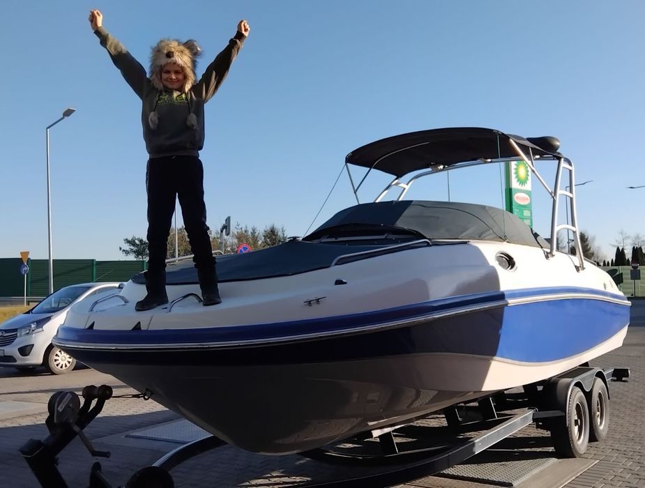 Łódź motorowa zamiana  bowrider motorówka Tahoe 254 14 osób 6.2 wtrysk