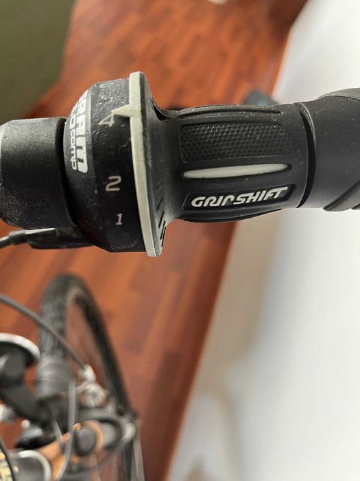 Bicicleta urbana feminina com bagageiro roda 26