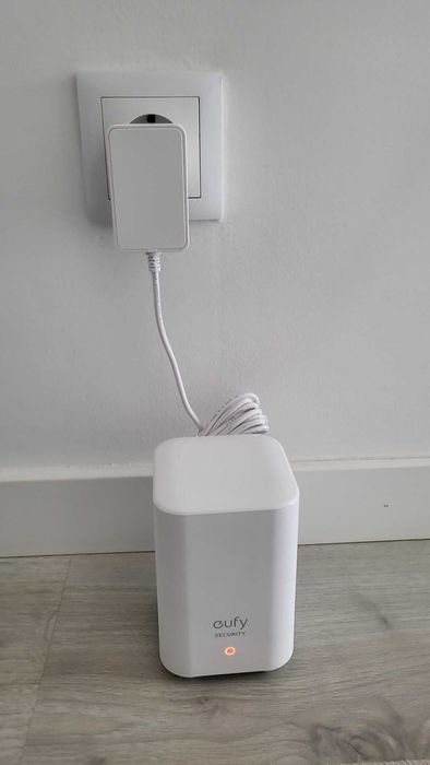 Eufy Security HomeBase 2 + transformador
