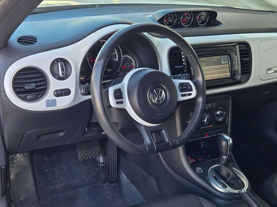 Volkswagen Beetle      2015