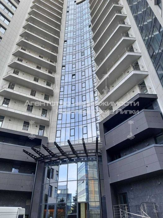 Оренда 4 кімнатної нової квартири 110м2 в ЖК Busov Hill Бусловська 12