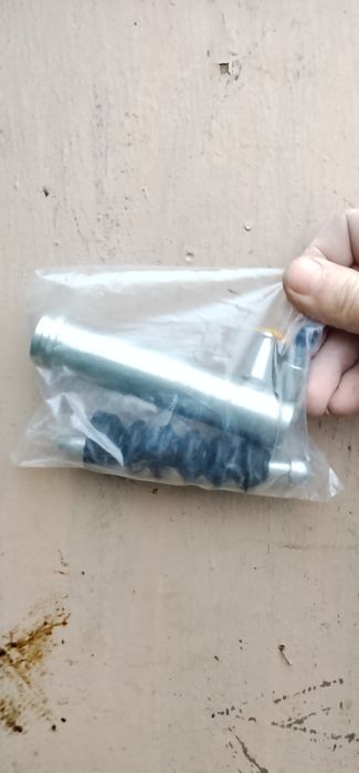 Продам нижні і верхні сайлентблоклоки до Ваз 21213 Нива  інжектор