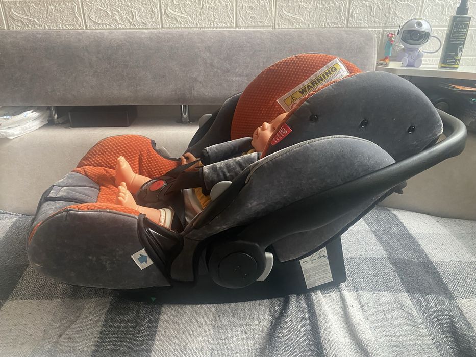 Дитяче автокрісло 0+ Recaro Young Profi Plus