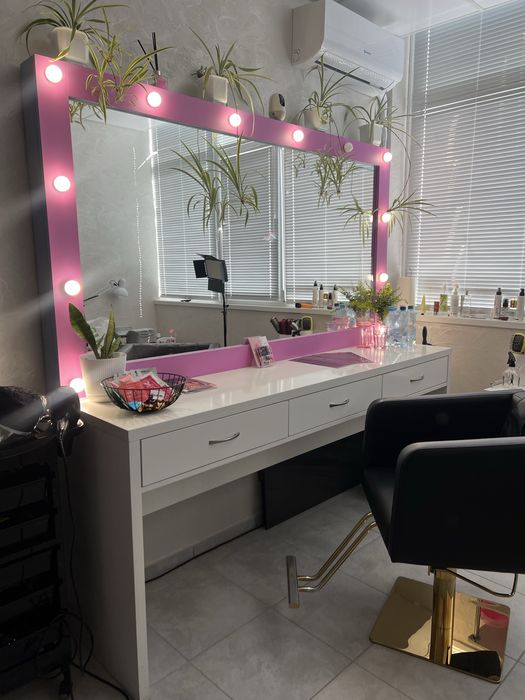 Перукарський стіл, стіл візажиста, туалентий столик