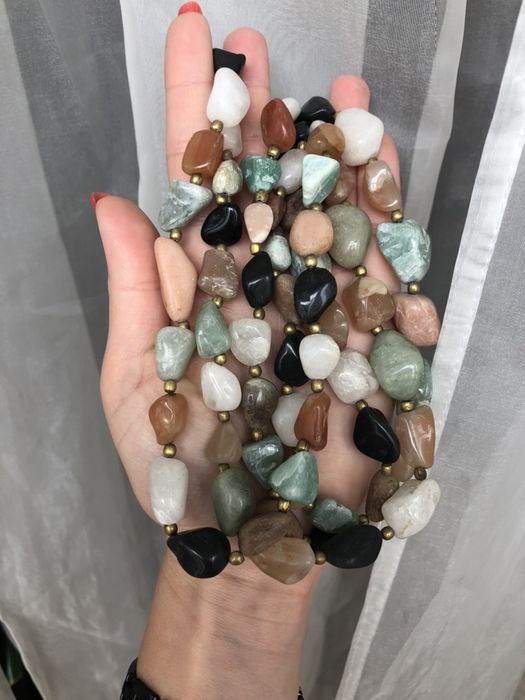 Бусы из натуральных камней поштучно или на вес