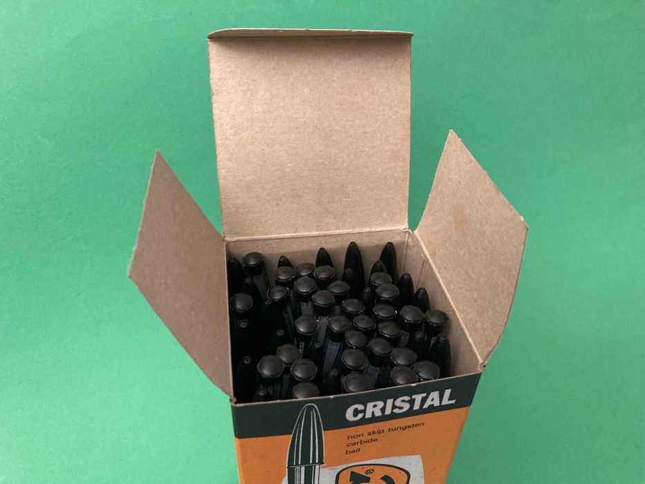 Caixa Com 50 Canetas Bic Cristal Anos 70