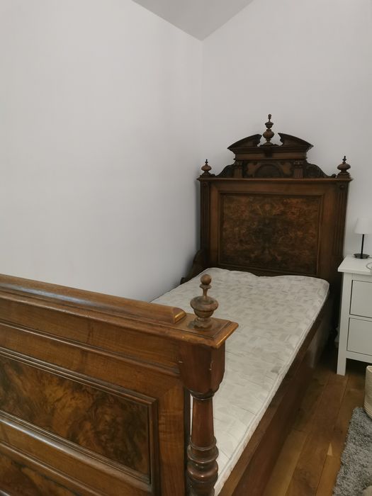 Łóżko ręcznie zdobione-cena do negocjacji