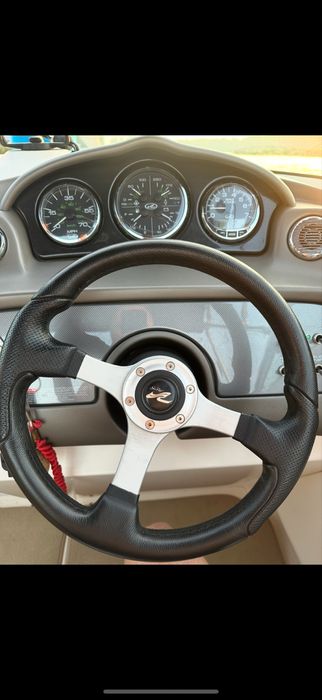 Łódź motorowa Sea ray 220 sun sport