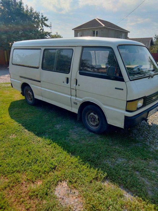 Mazda E-serises 2200