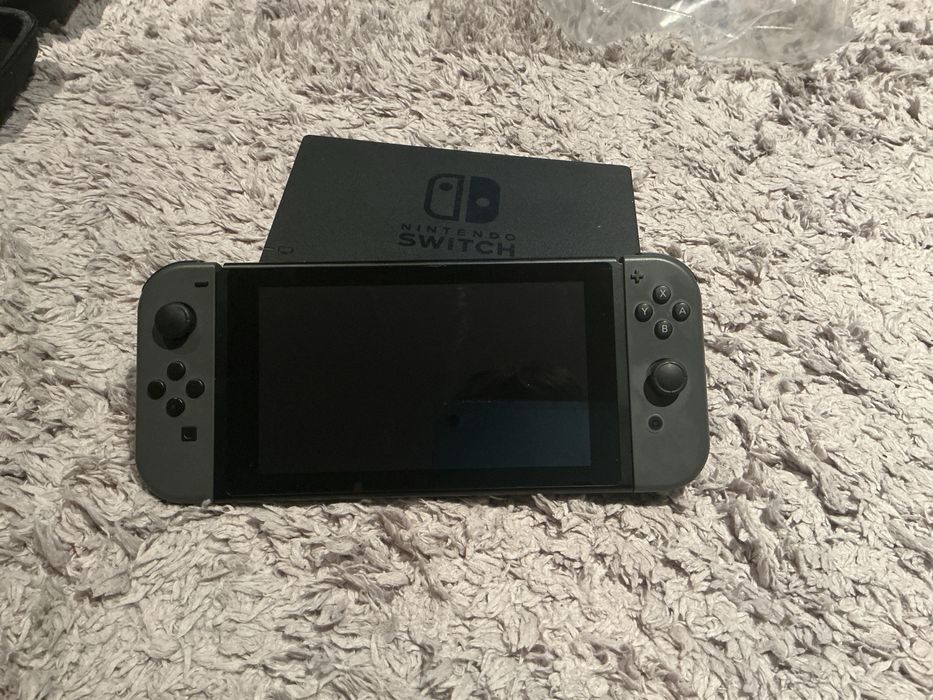 Nintendo Switch Cinza + Bolsa de Transporte