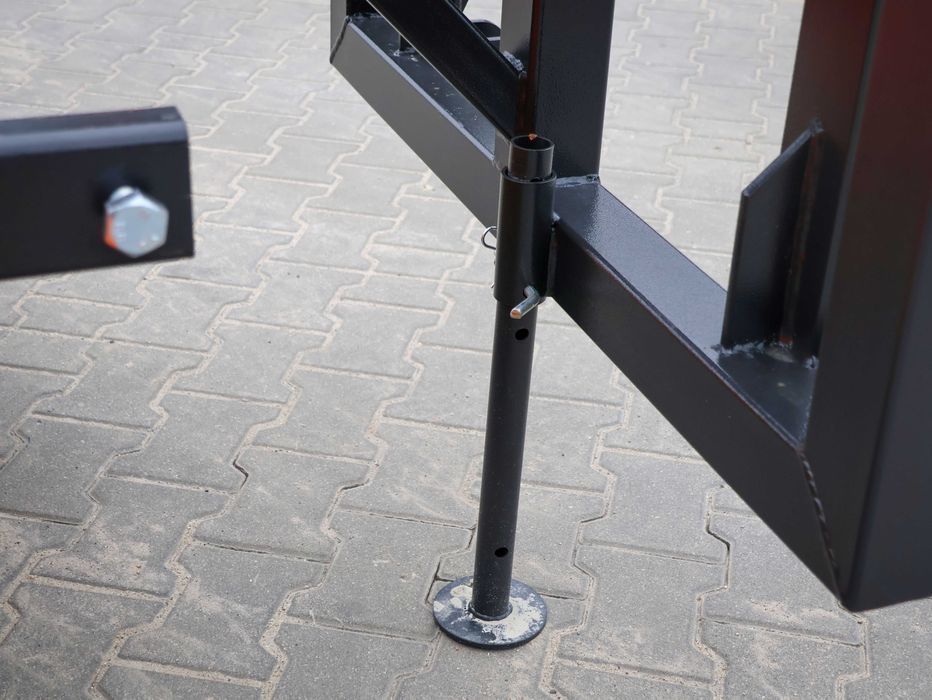 Zamiatarka Metal-Technik do traktora ciągnika kostki drogowa komunalna