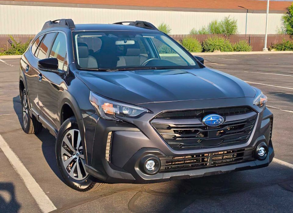 Subaru Outback      2024