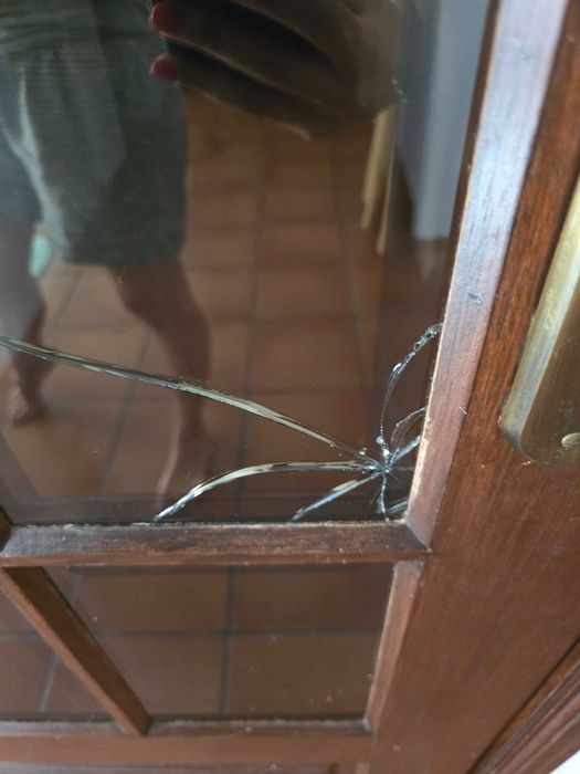 3 portas de madeira envidraçadas