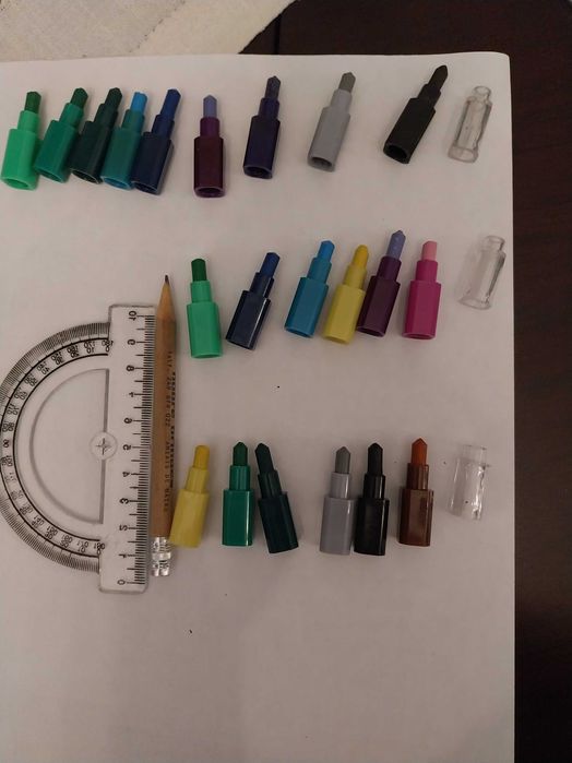 Lote material escolar, transferidor, lápis de cartão e lápis de cera