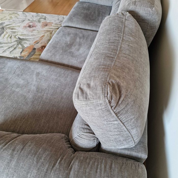 sofa de canto espacoso em estado impecavel