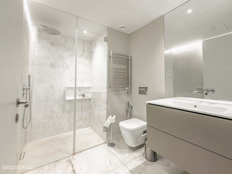 Apartamento T3 de luxo com garagem em Lisboa
