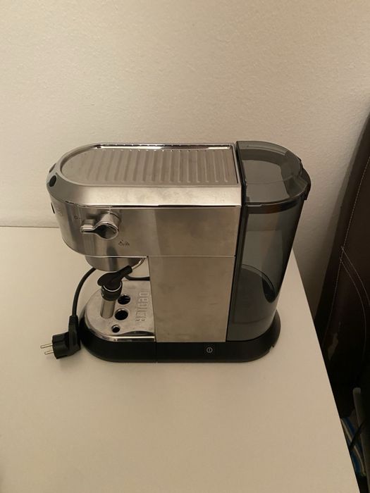 Кавоварка ріжкова Delonghi EC 685.M