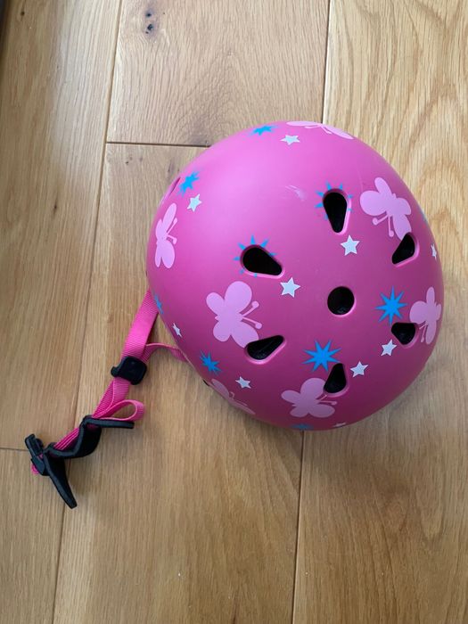 Wrotki, Kask 52-57 cm różowy w motyle i ochraniacze