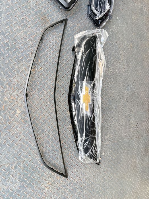 решітка перед Bolt EV