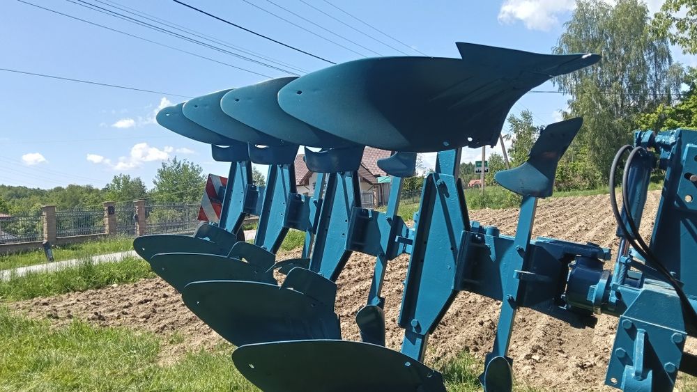Pługi  4 Skibowe obrotowe odświeżone!!