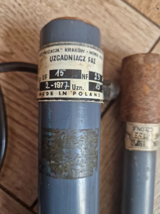 Stary miernik prądu prl