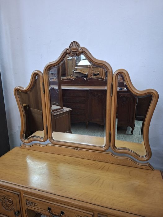 Francuska toaletka ludwikowska