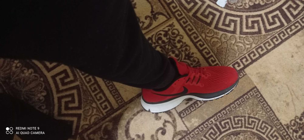 Кроси найкі 42-42.5