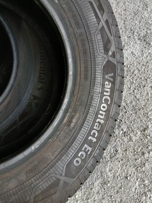 Pneus Novos 215/75R16 C Continental