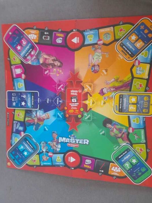 Vendo Jogo de Tabuleiro "Go Masters YouTubers Edition"
