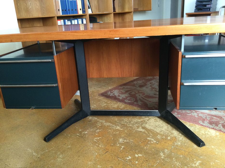 Secretária escritório