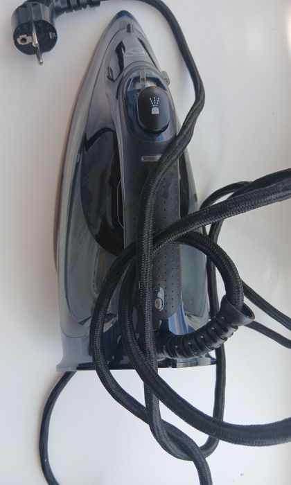 Парова праска  Braun TexStyle 9, модель SI 9682 DB.