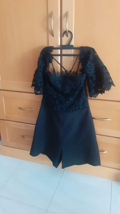 Macacão Calção preto arrendado ( GUESS ) C/ Novo