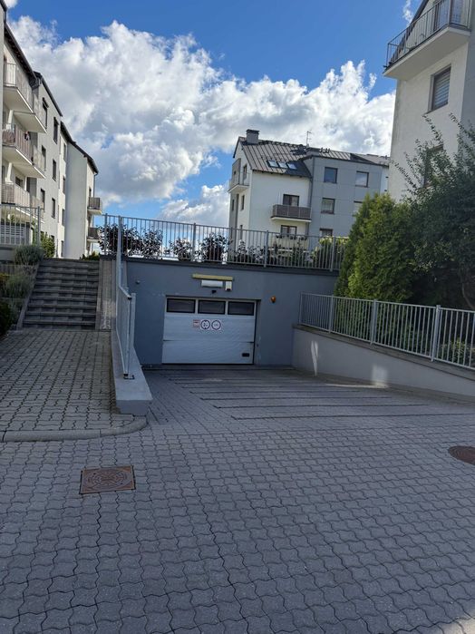 Wynajmę miejsce w hali garażowej osiedle Solno ul Jesionowa 41 - Widok 3