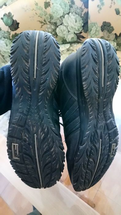 Кросовки ADIDAS кожа, розм. 44.5(по стельке 29см)