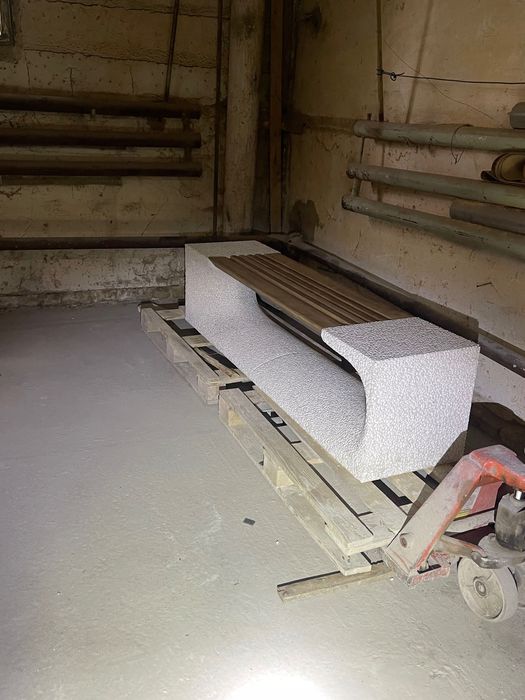 Лавочка «Престиж» — чудова вулична лава для всіляких зон відпочинку.