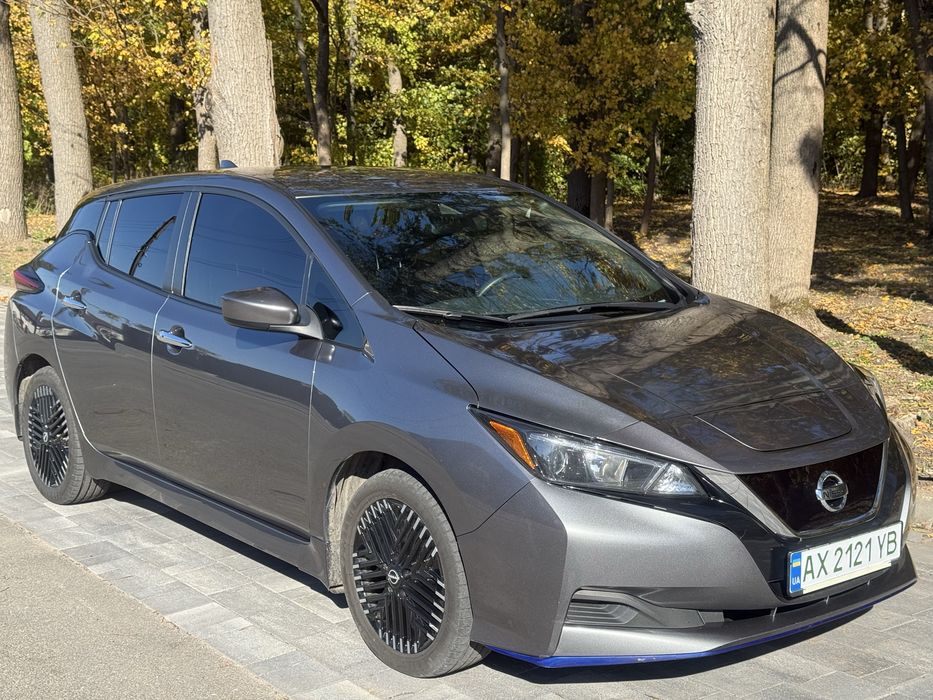 Nissan Leaf 62 kw 2022 дуже гарний