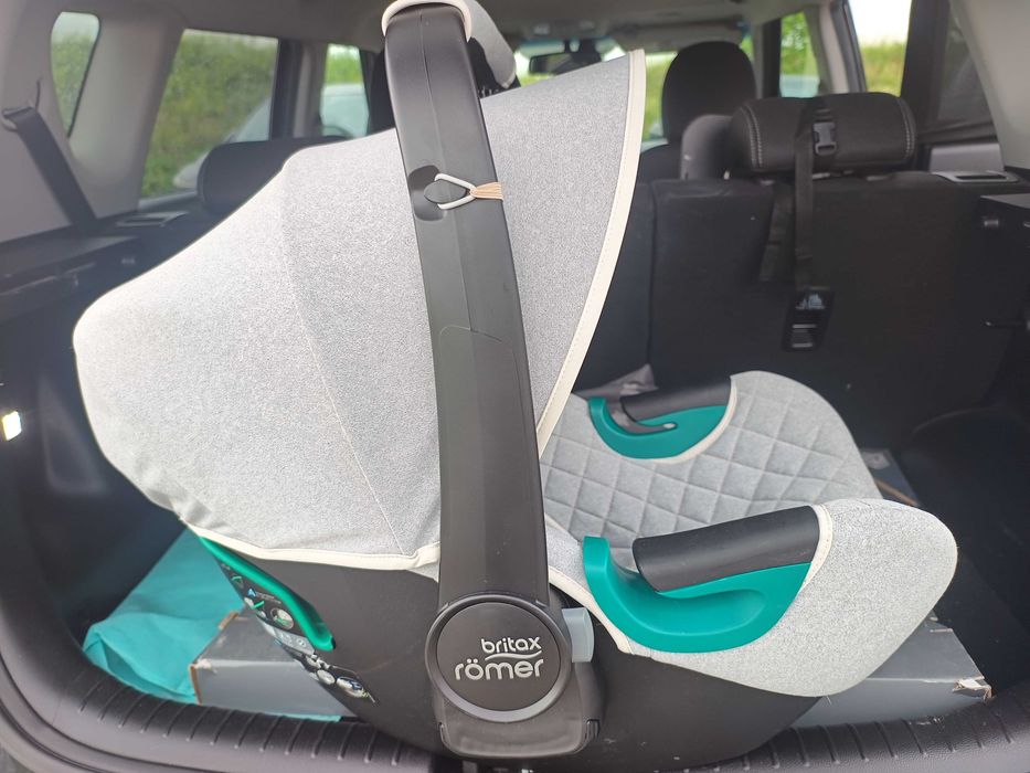 Fotelik/Nosidełko Britax Romer Baby-Safe 3 i-Size 0-13 kg Nordic Grey