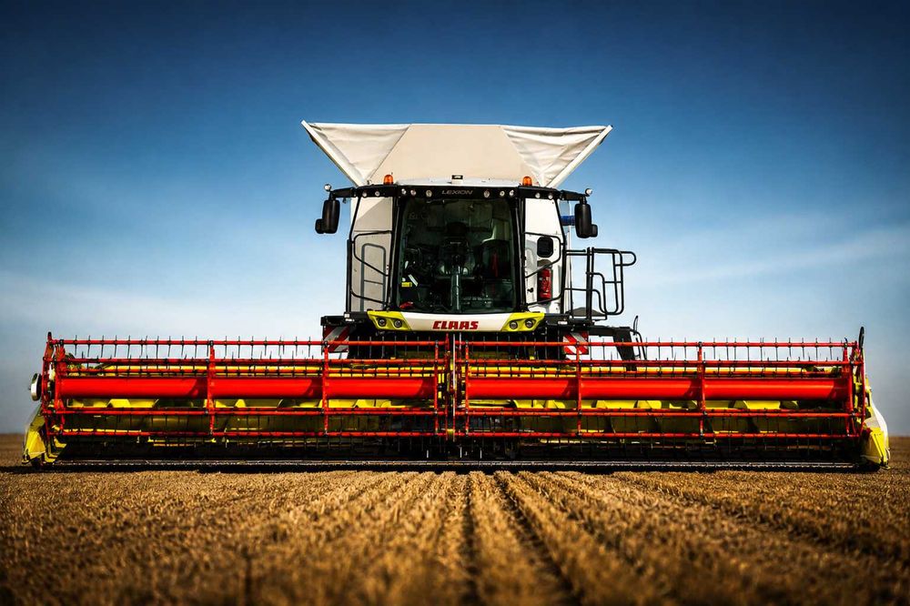 Комбайн Claas Lexion 8700 TT + жатка Claas Convio Flex 1230