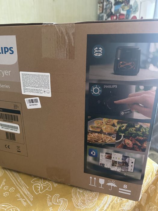 Новий аерогриль Philips Airfryer 1000 Series в заводській упаковці