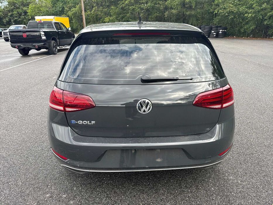 Volkswagen e-Golf SE      2019