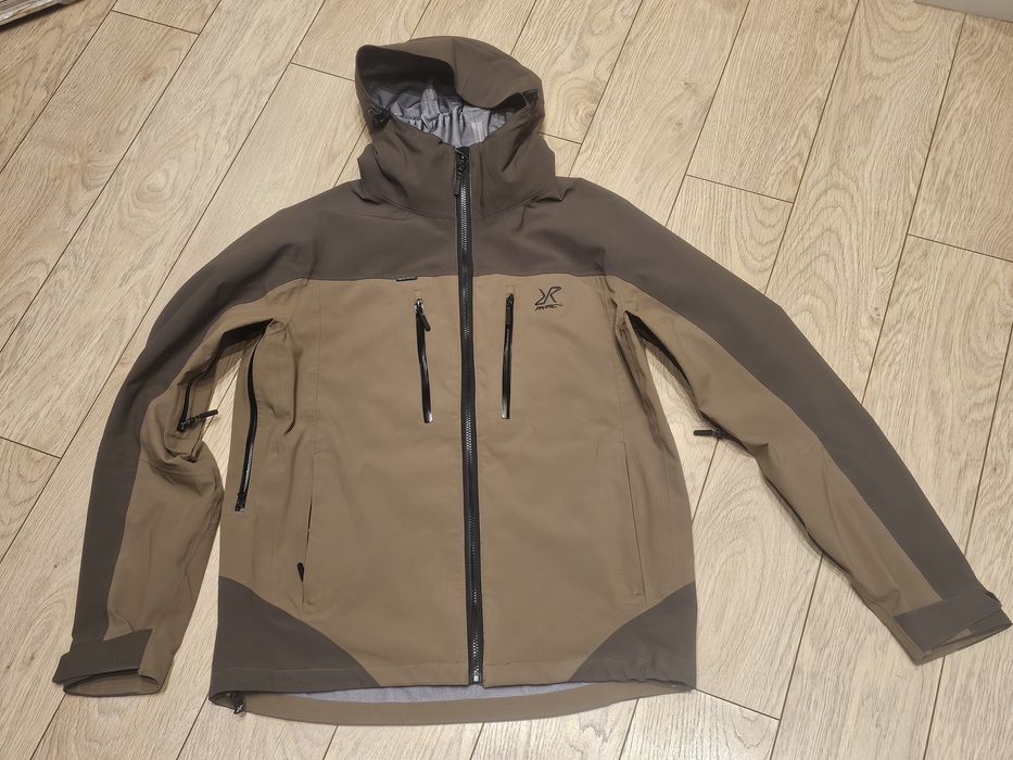 Revolutionrace Revolution race kurtka XL