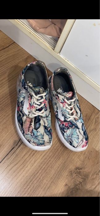 Vansy w kwiaty oryginalne