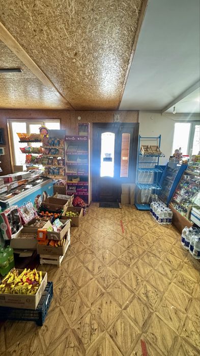 Магазин продовольчий Мошни