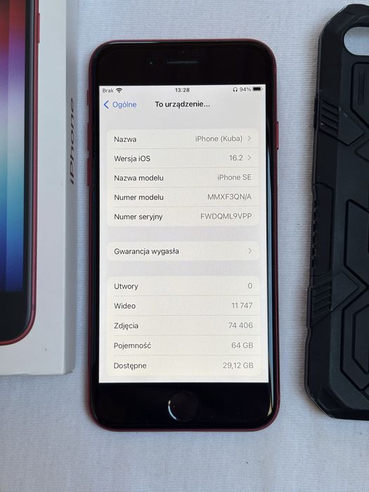 iPhone SE 2022 (3 gen) czerwony