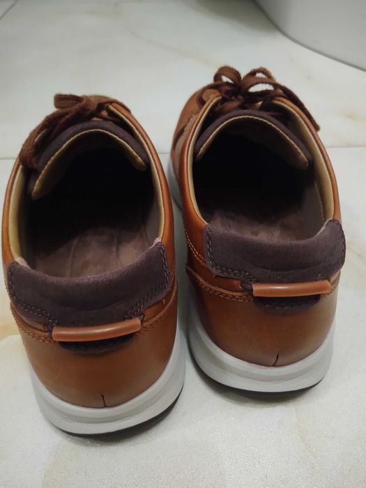 Skórzane brązowe CLARKS nr 42 jak nowe