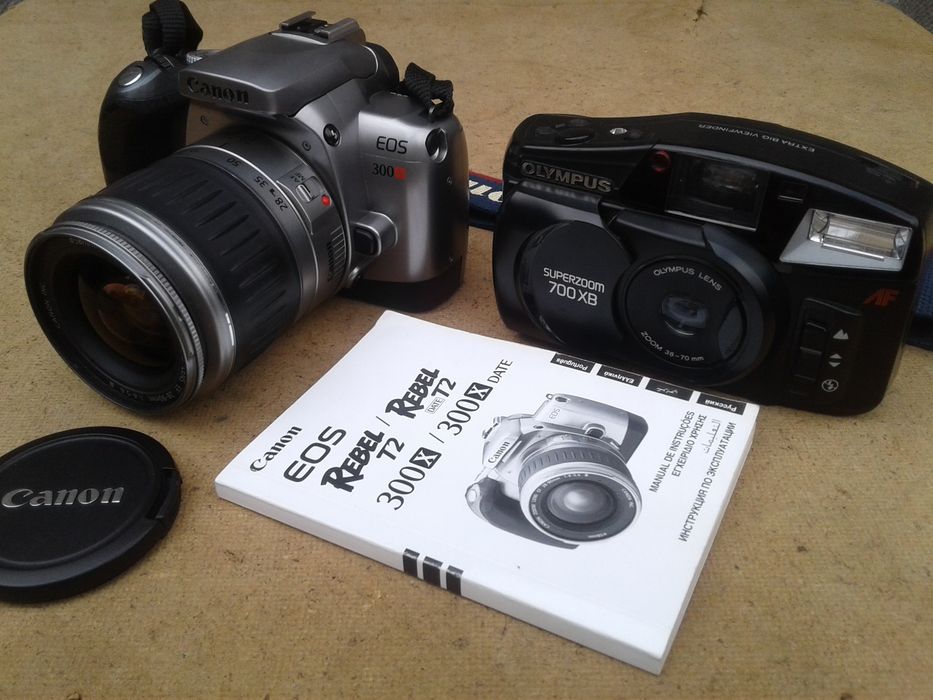Фотоаппарат " Canon EOS 300X " , "Olympus Superzoom 700XB "