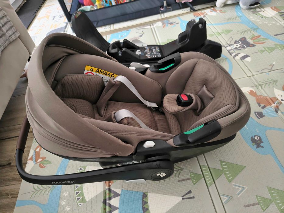 Fotelik Maxi Cosi Pebble Pro2 360 + baza