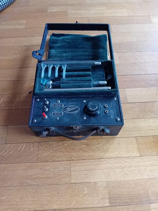 Aparat do leczenia chorób  skóry.