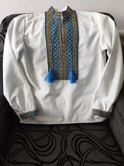 Вишиванка ,на хлопчика,на  ріст 152 см.